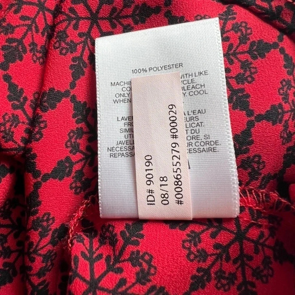 Like New Express Red and Black snowflake print 3/4 gold zip-top Size M - Picture 5 of 11